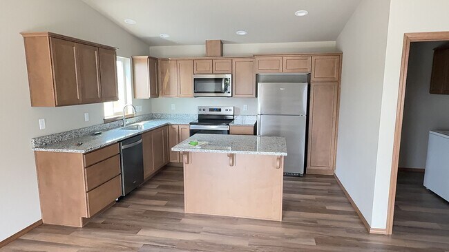 Building Photo - New Construction 3 bed, 2 bath!