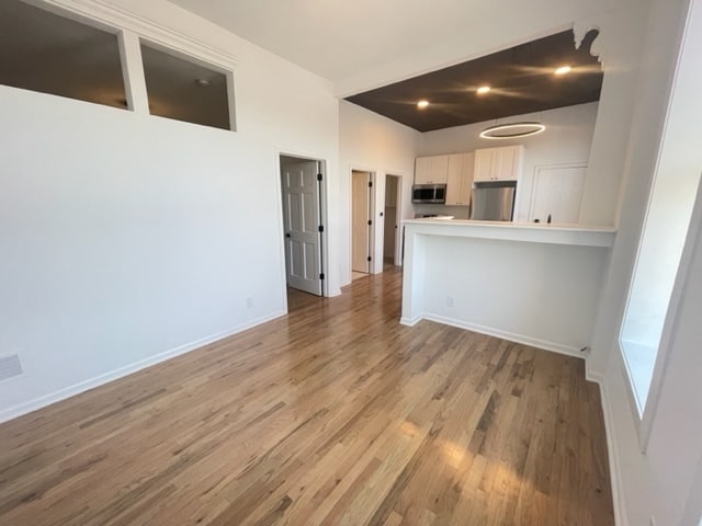 Building Photo - 651 N Paulina St