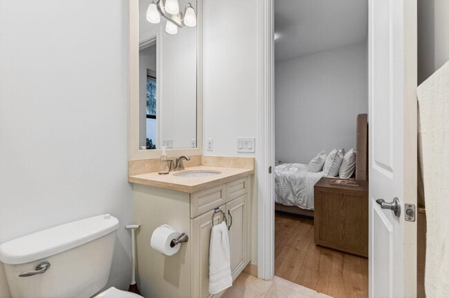 Building Photo - 17662 Cadena Dr