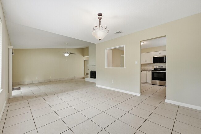 Building Photo - 644 Caribbean Way