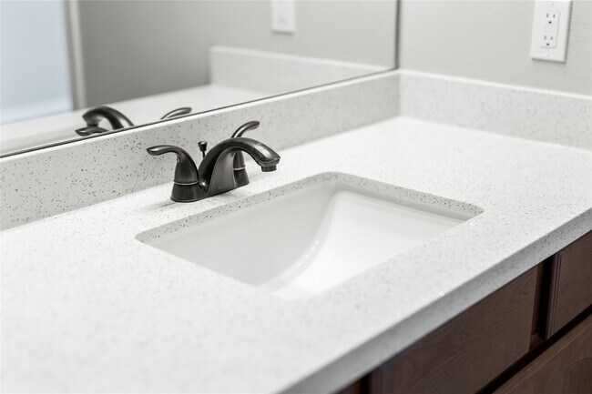 Building Photo - 521 Ironwood Forest Dr