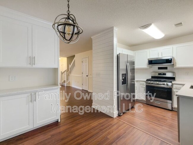 Building Photo - 502 Tree Branch Cir