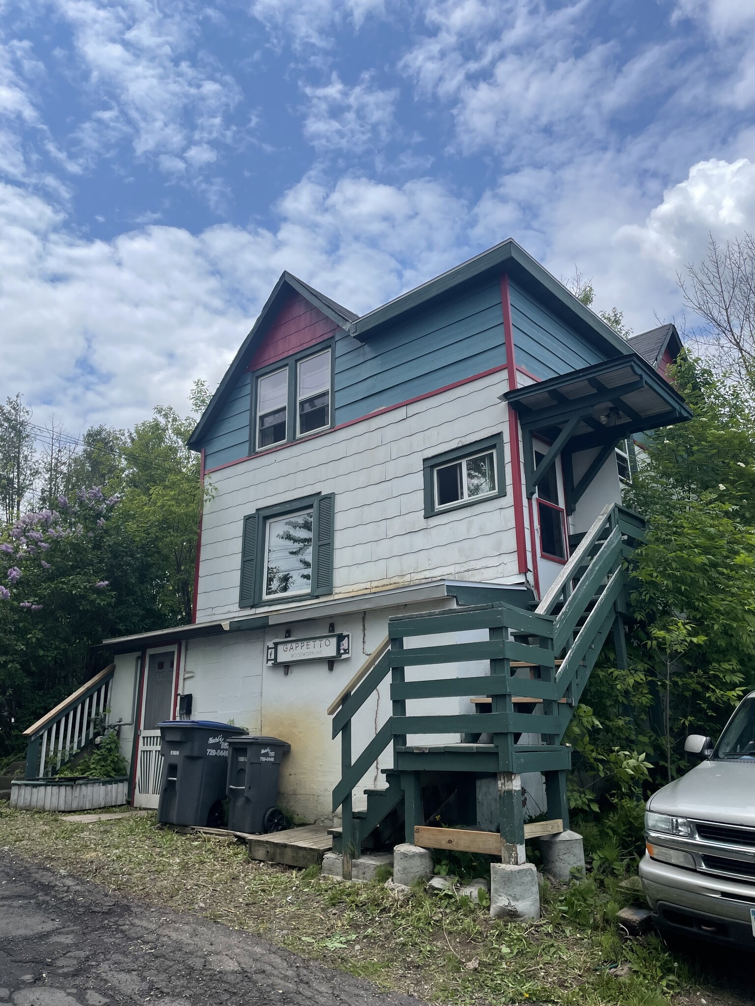 Building Photo - 526 1/2 E 7th St