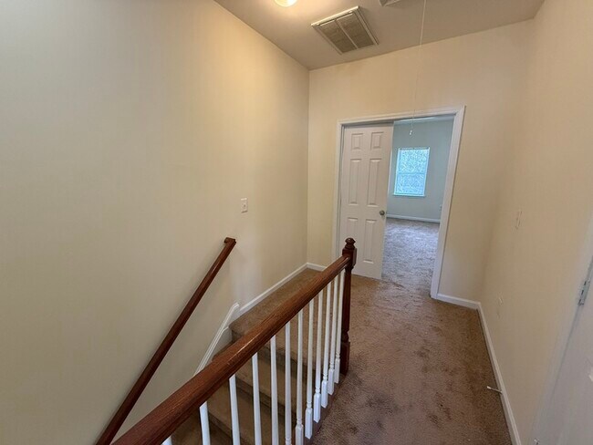 Building Photo - Spacious 2 Bed 2.5 Bath Town Home Available Now! Community Playground!