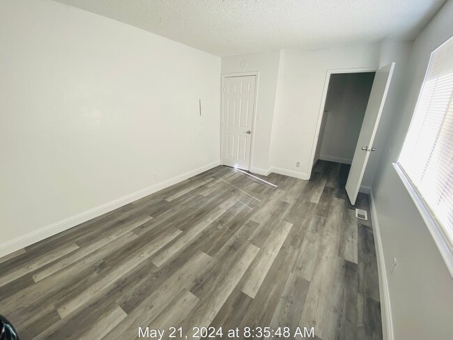 Building Photo - Comfortable Two Bedroom Condo