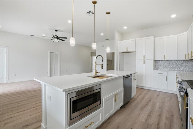 Building Photo - 11256 Salters St