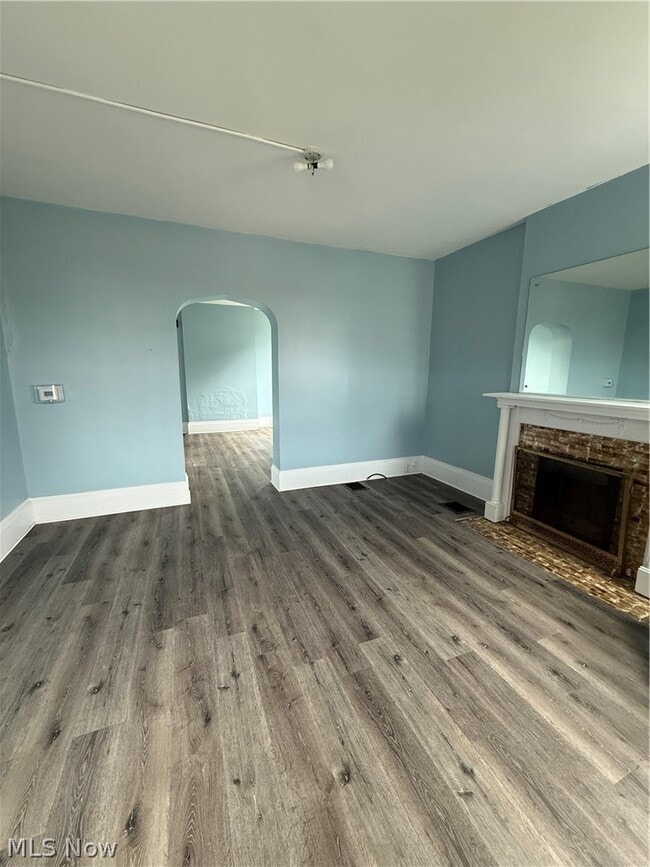 Building Photo - 732 Elberon Ave