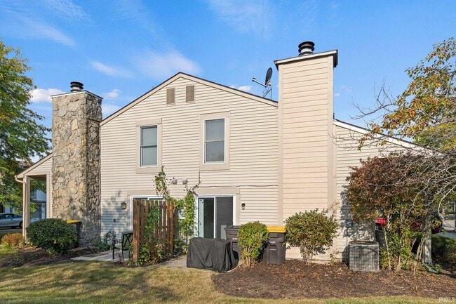 Building Photo - 6104 Crofton Dr