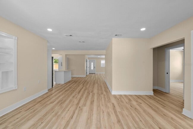 Building Photo - 10707 N Rome Ave