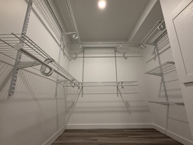 Walking closet - 564 Eleventh Ave