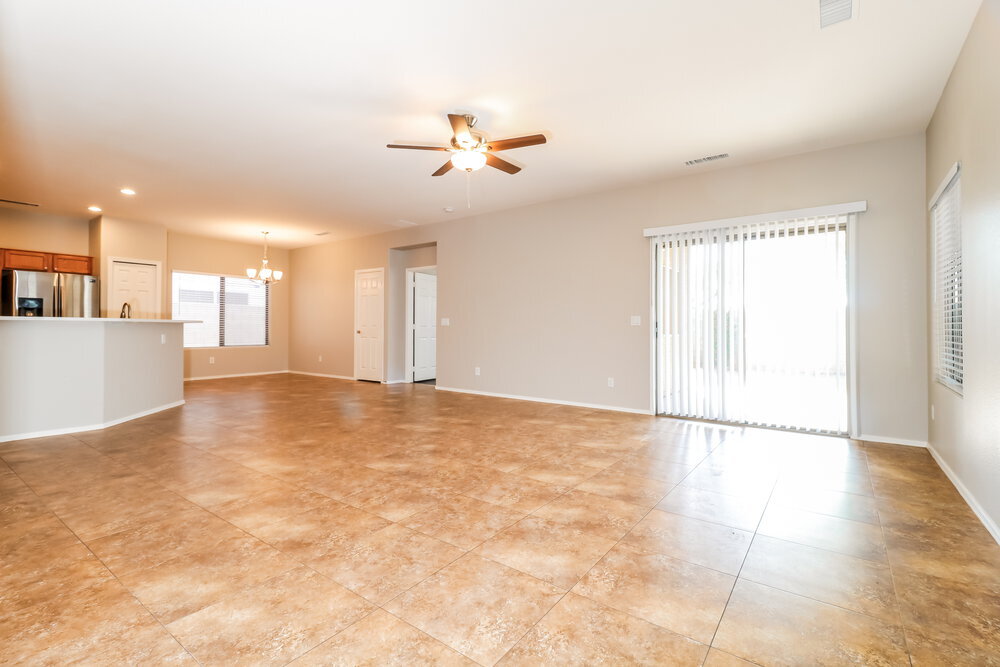 Building Photo - 505 W Del Rio Ln