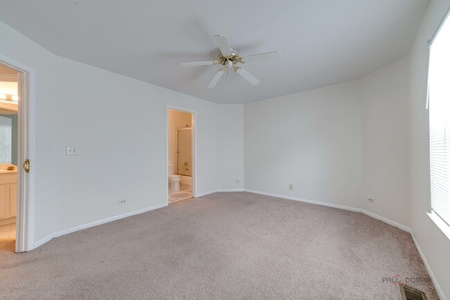 Building Photo - 1257 Orleans Dr