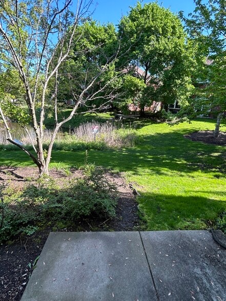 Building Photo - 958 Kensington Dr