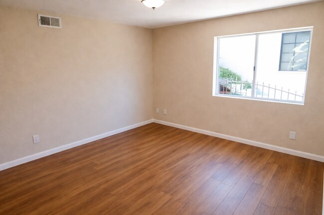 Building Photo - 2360 Dusk Dr