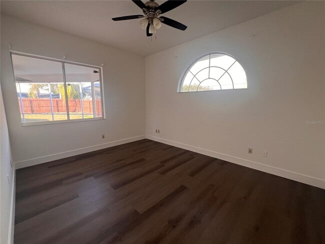 Building Photo - 9224 Sunflower Dr