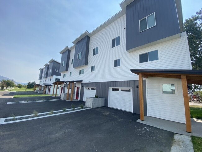 Building Photo - 2979 Fen Way