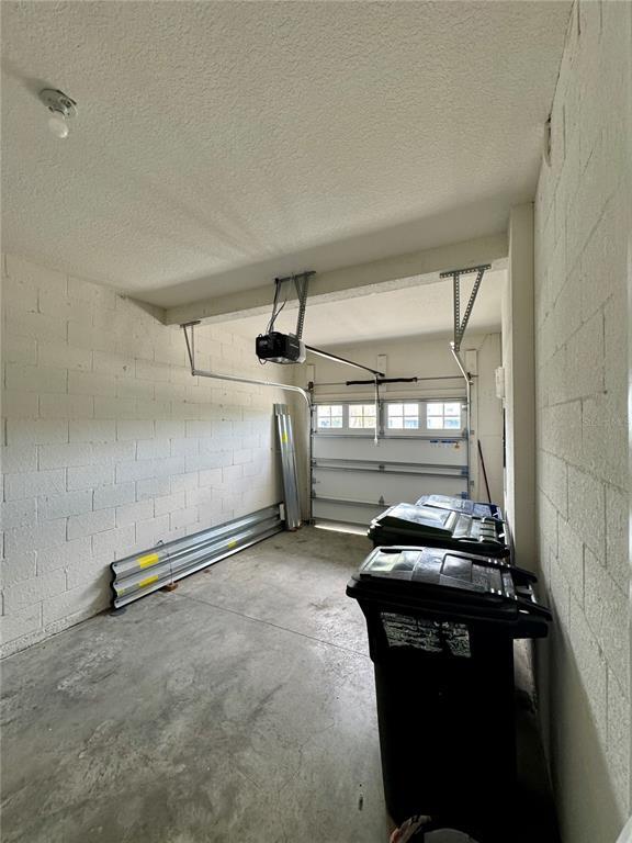 Building Photo - 6464 Boxgrove Dr
