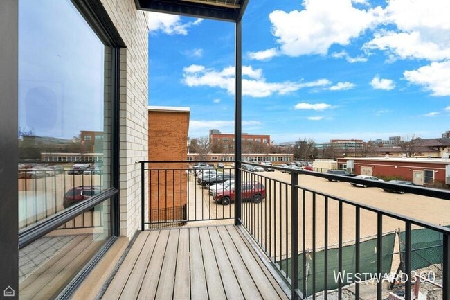 Building Photo - 1615 W 13th St