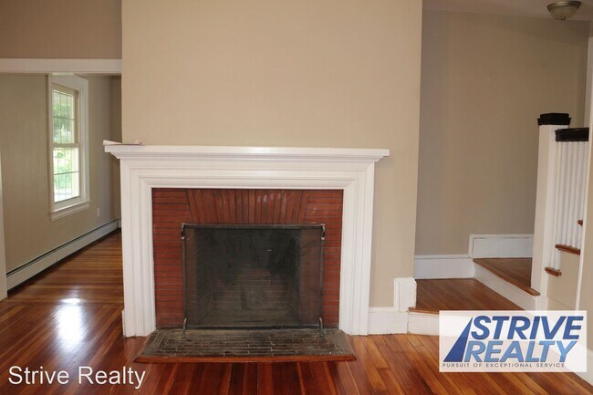 Building Photo - 6 br, 2.5 bath House - 5 Elmhurst Ave