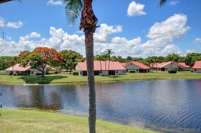 Building Photo - 7657 Lexington Club Blvd