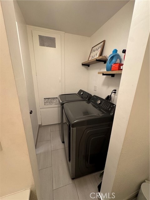 Building Photo - 410 E Plymouth St