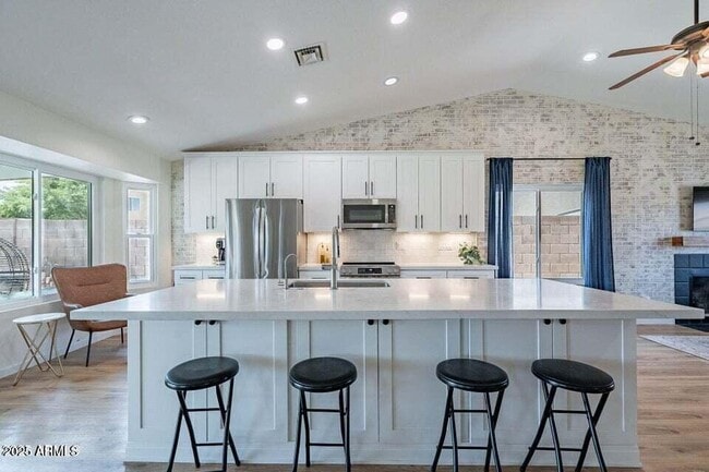 Building Photo - 15026 S 28th St