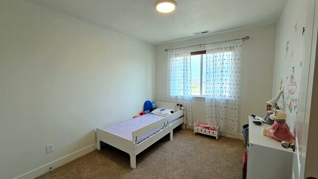 Building Photo - 983 W Coral Charm Wy