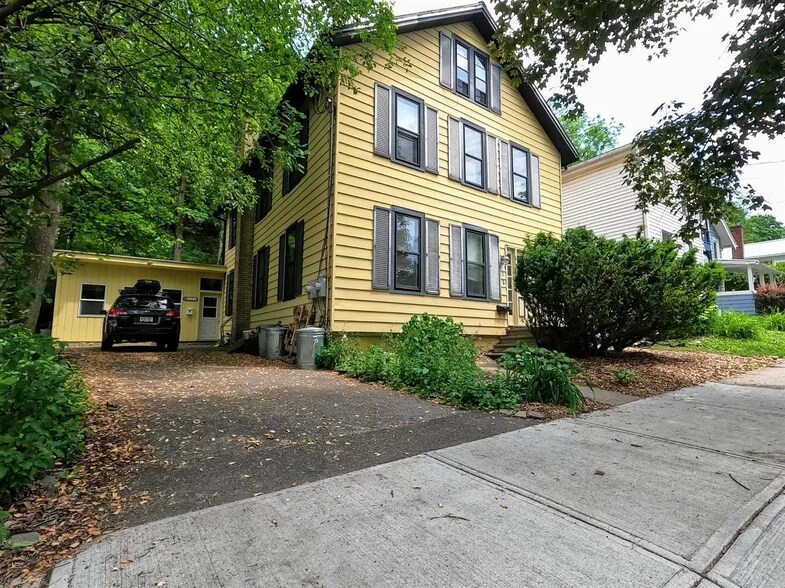 Primary Photo - 201 Linn St