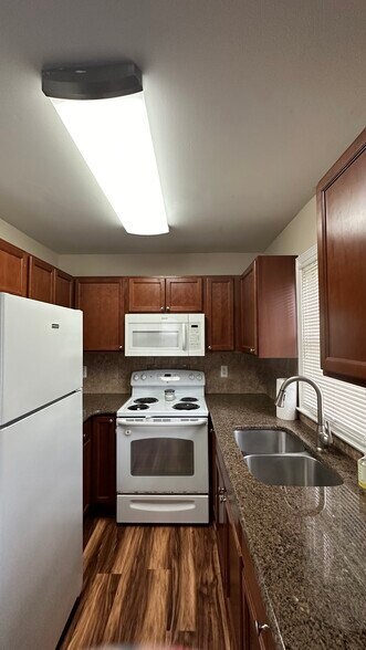 Building Photo - 2945 Burdette St