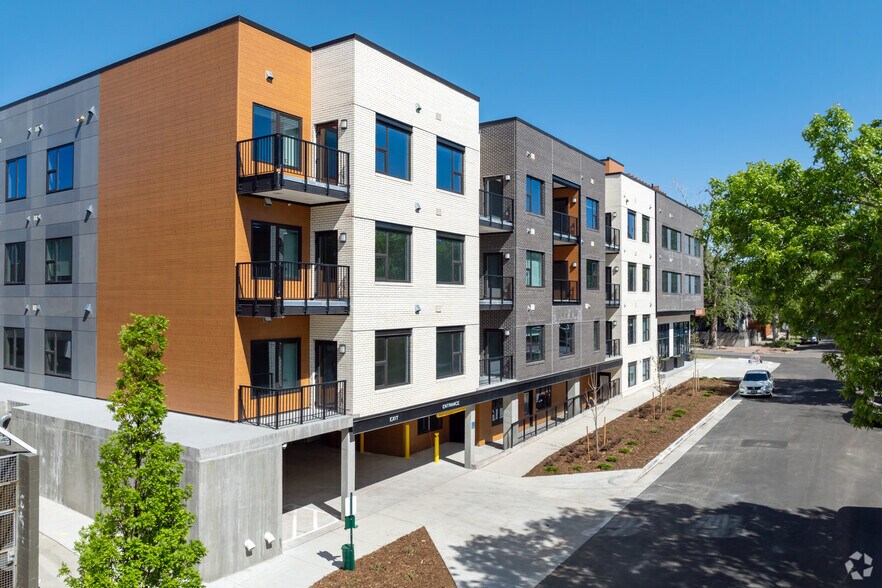 Building Photo - Ridian