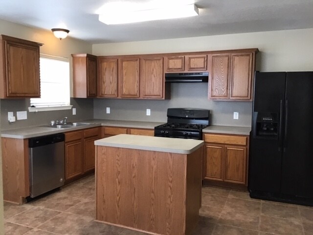 Building Photo - 18018 Melissa Springs Dr