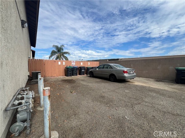 Building Photo - 15153 Monterey Ave