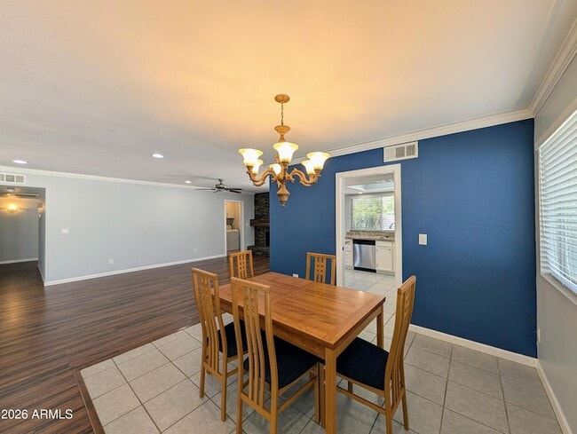 Building Photo - 10044 N 39th Ln