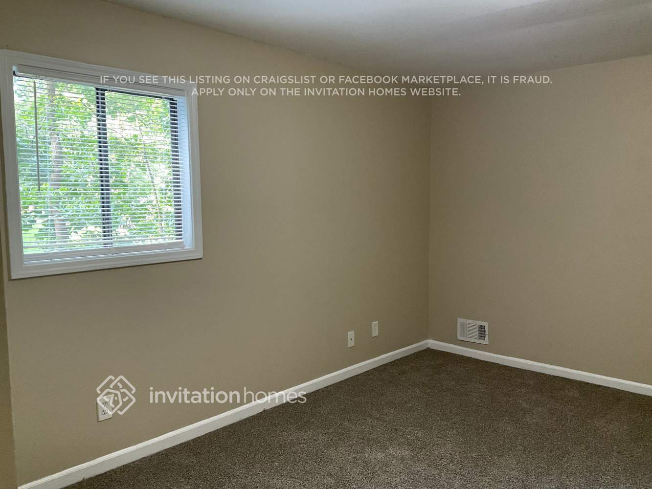 Building Photo - 2057 Kinridge Ct