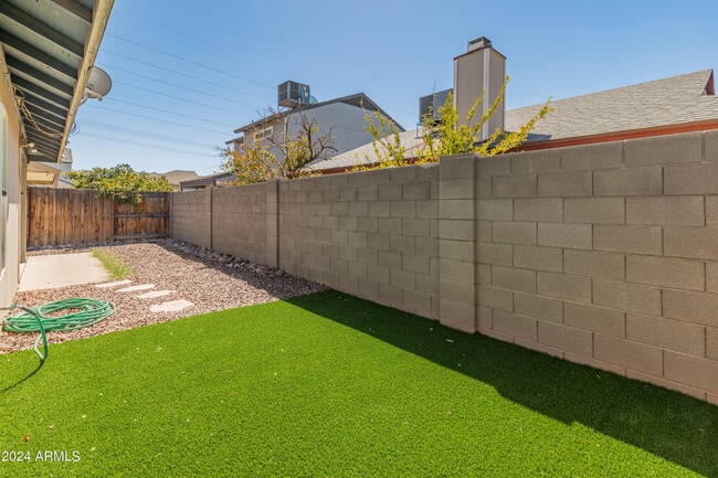 Building Photo - 7034 S 42nd St