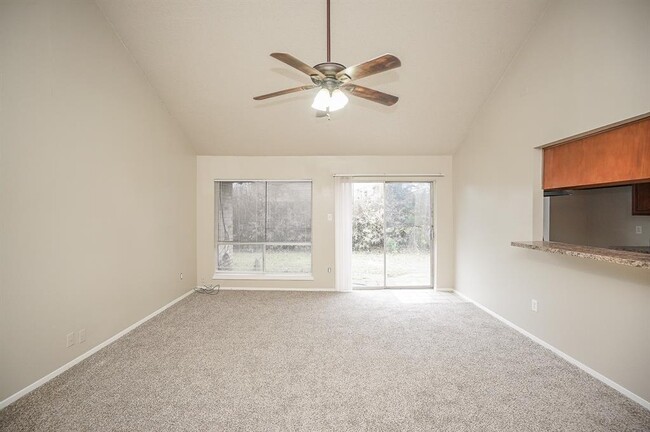 Building Photo - 15607 Cabot Creek Cir