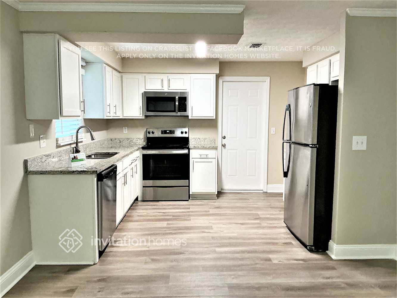 Building Photo - 3537 Fortuna Dr