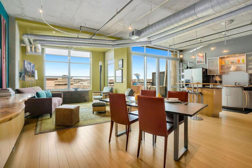 Building Photo - 1475 Delgany St