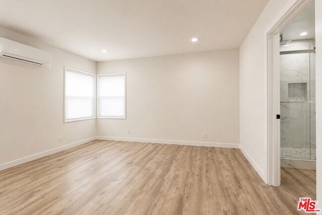 Building Photo - 5250 Whitsett Ave