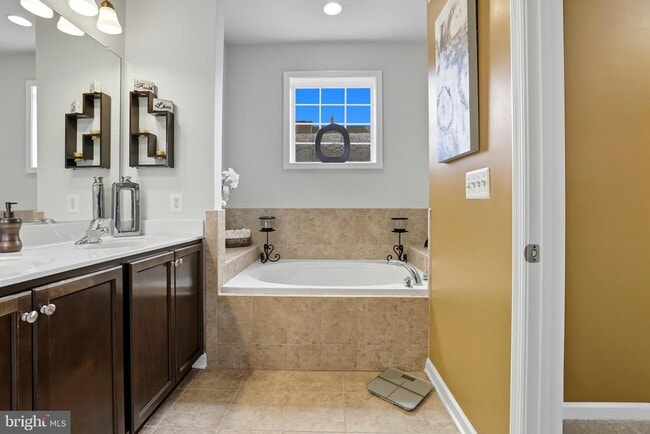 Building Photo - 4814 Forest Pines Dr