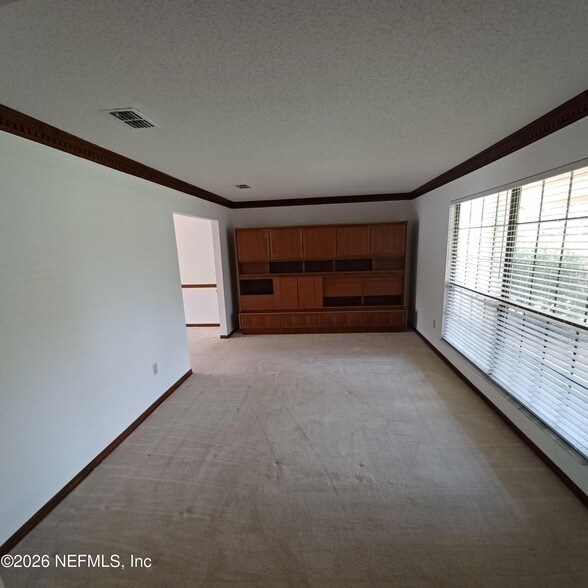 Building Photo - 2295 Foxwood Dr