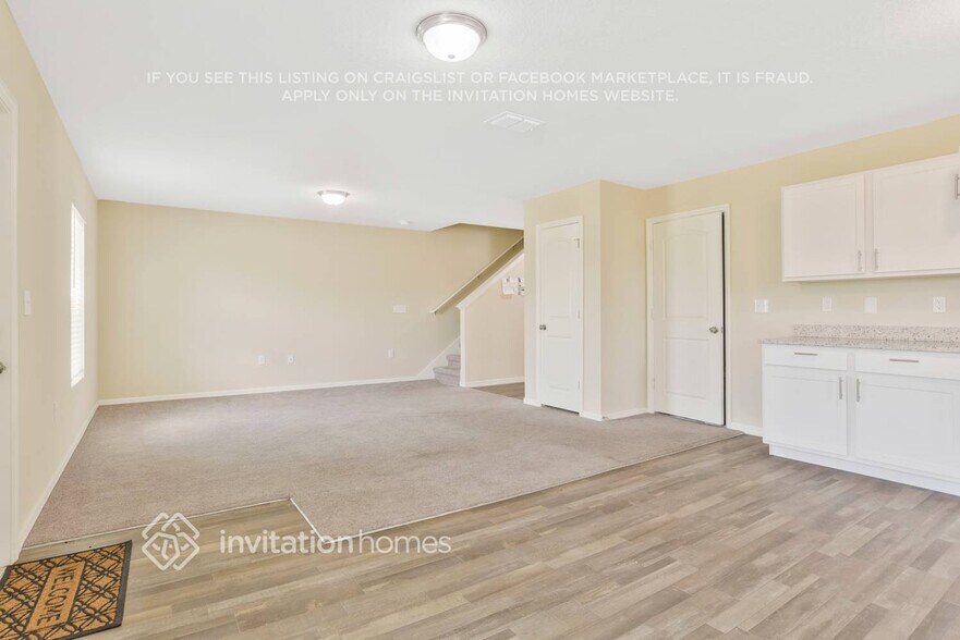 Building Photo - 202 Gladiola Ct