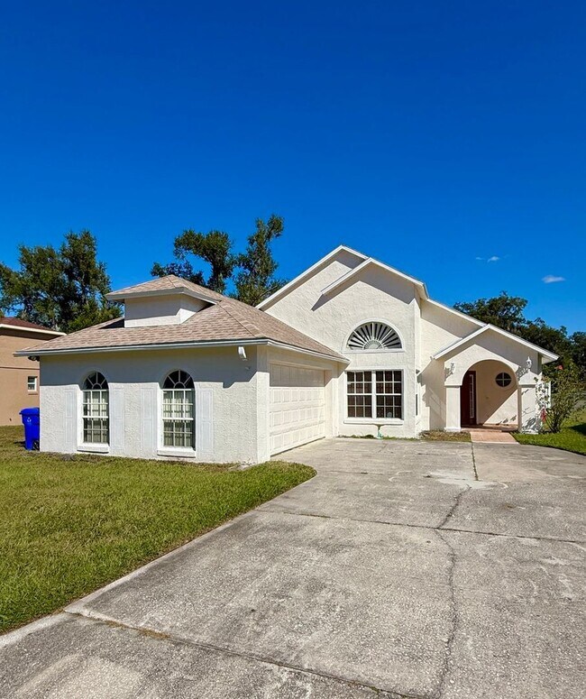 Primary Photo - ?North Lakeland Gem – Private Single-Famil...