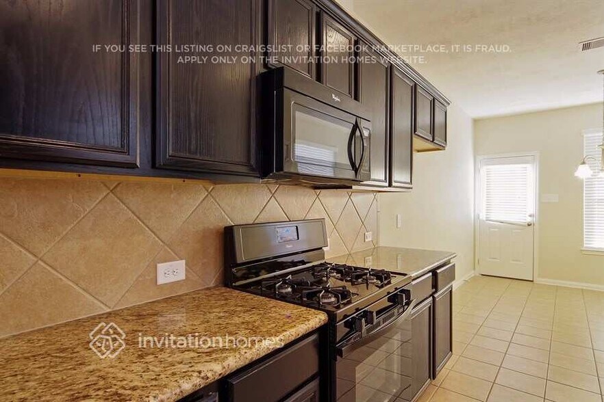 Building Photo - 30615 Woodson Trace Dr