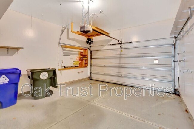 Building Photo - 3019 Candela Grove Dr