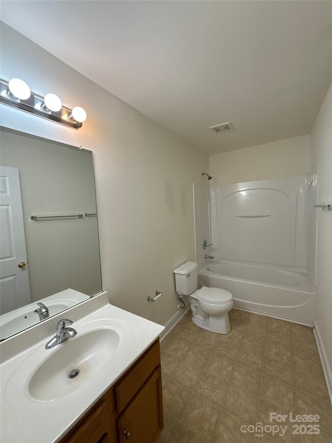 Building Photo - 10218 Glenburn Ln