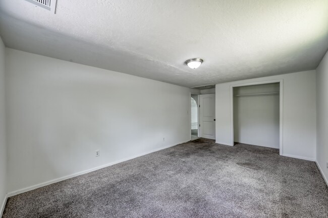 Building Photo - 29906 Hunters Rd