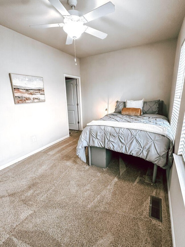 Building Photo - 525 S Patterson Dr