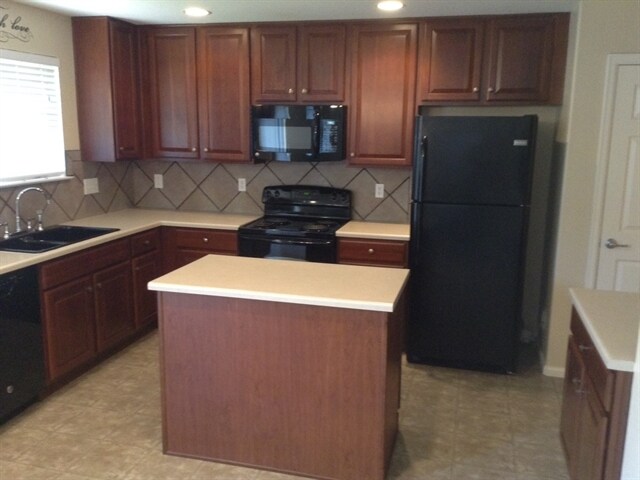 Building Photo - 4274 Prairie Dr