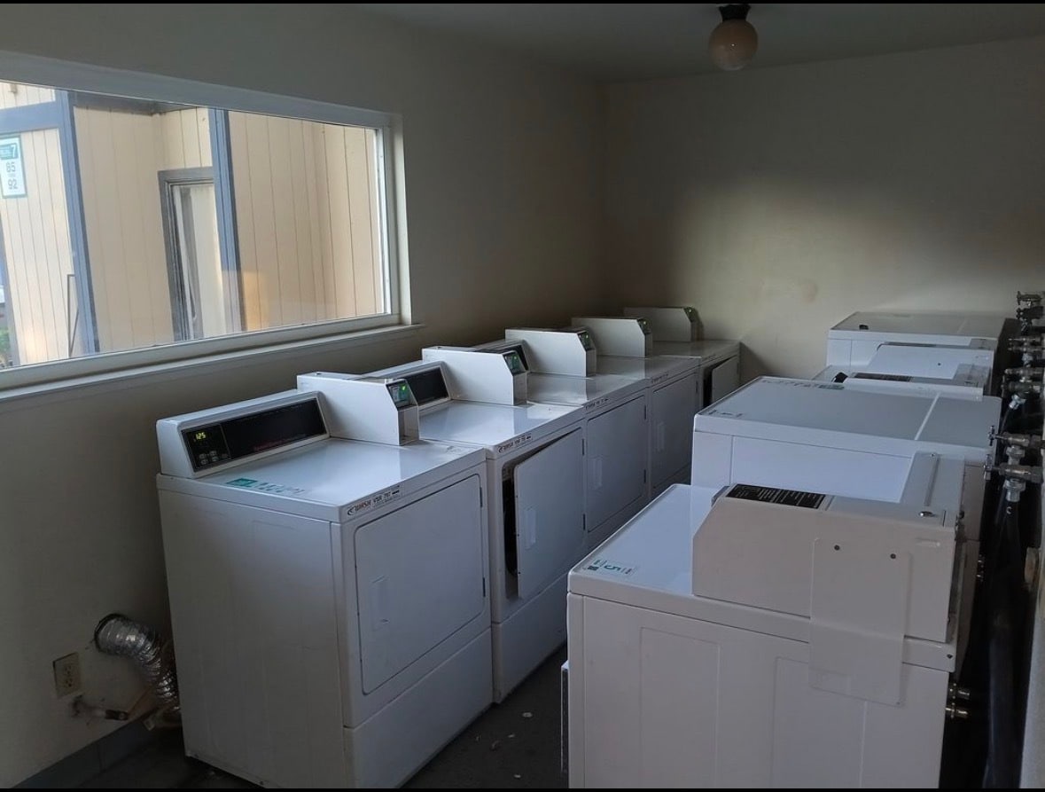 Laundry - 6724 Plymouth Rd